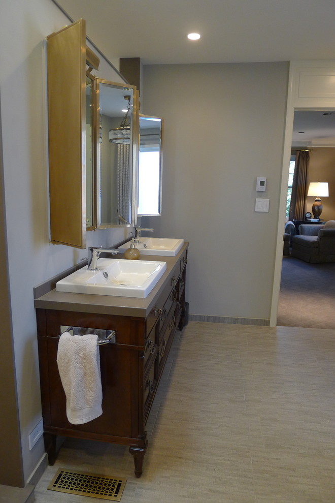 Inspiration for a transitional home design remodel in Indianapolis