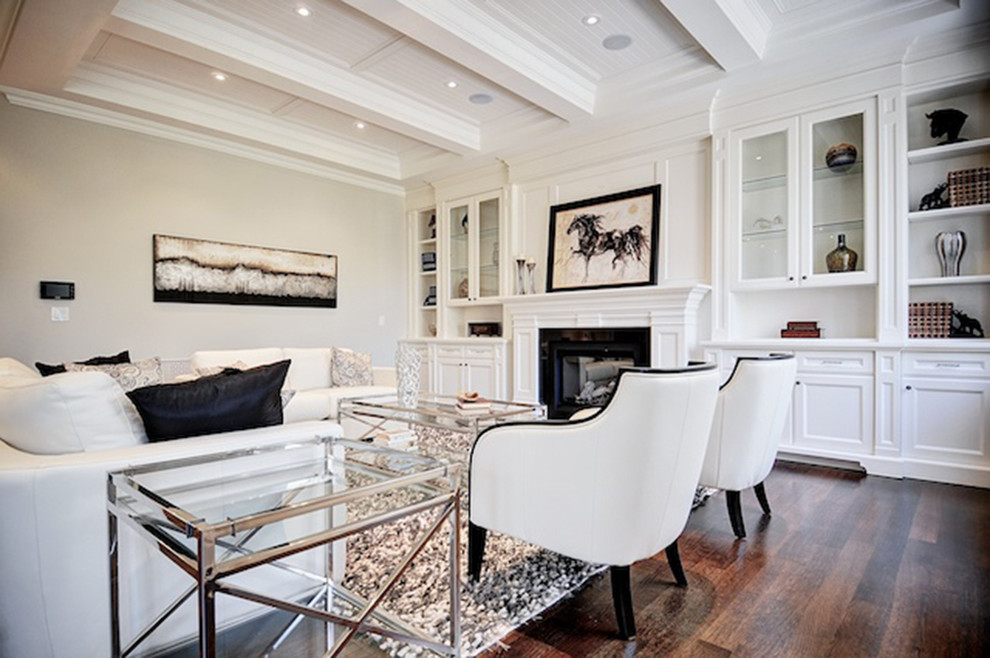 Home design - transitional home design idea in Toronto