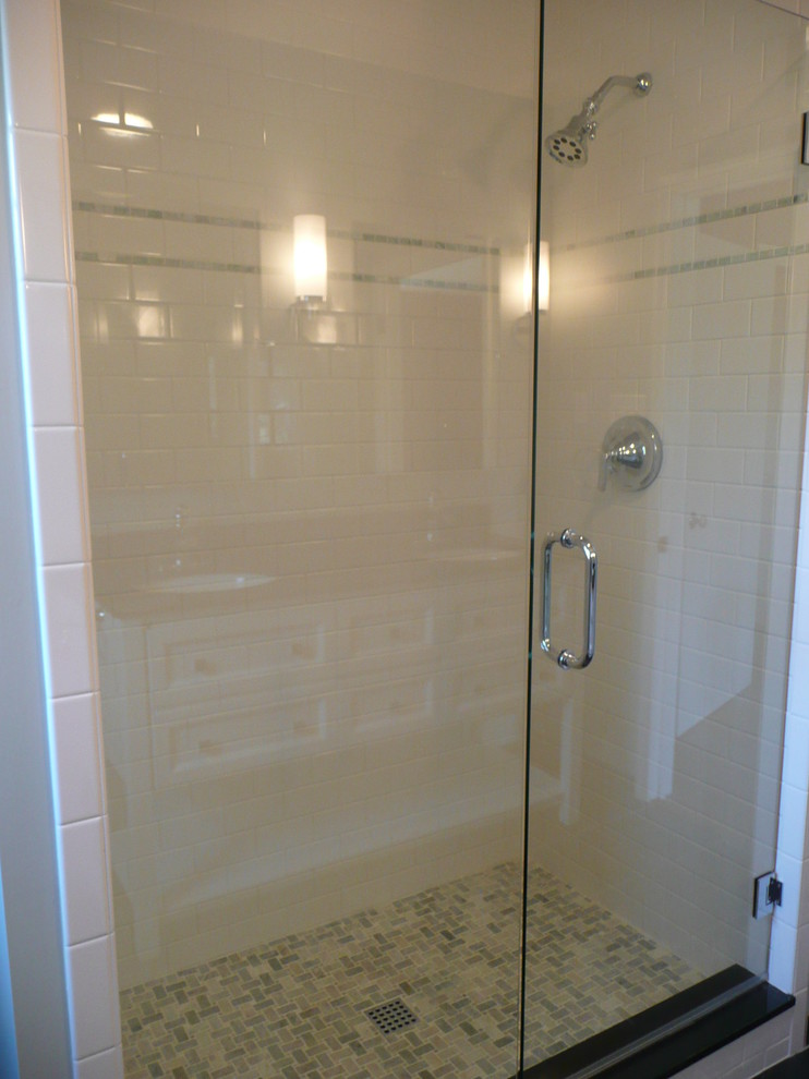 Bathroom - transitional bathroom idea