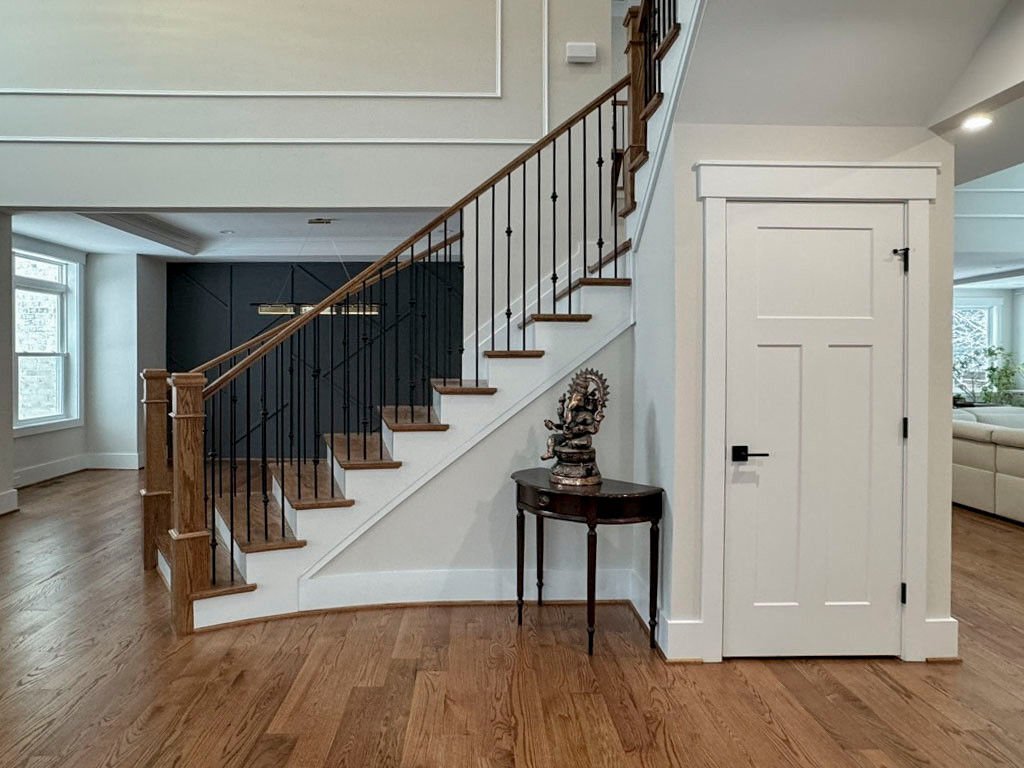117_Distinct Oak Staircase with Iron Balusters & Oak Rail Profile, Chantilly VA