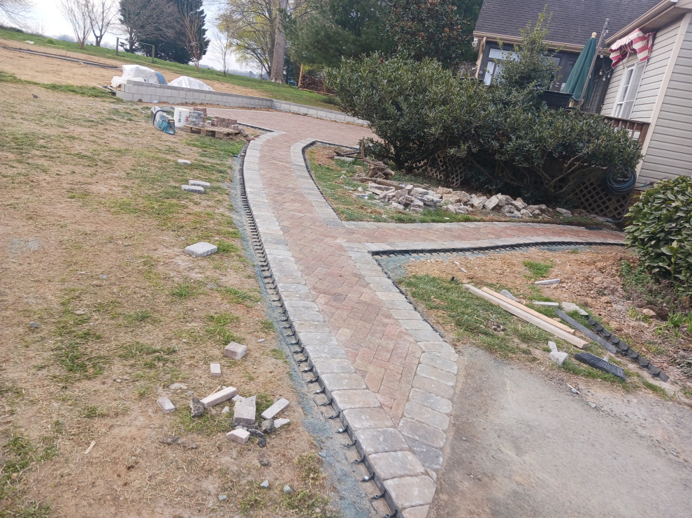Patio - Paver | Retaining Wall - Stone
