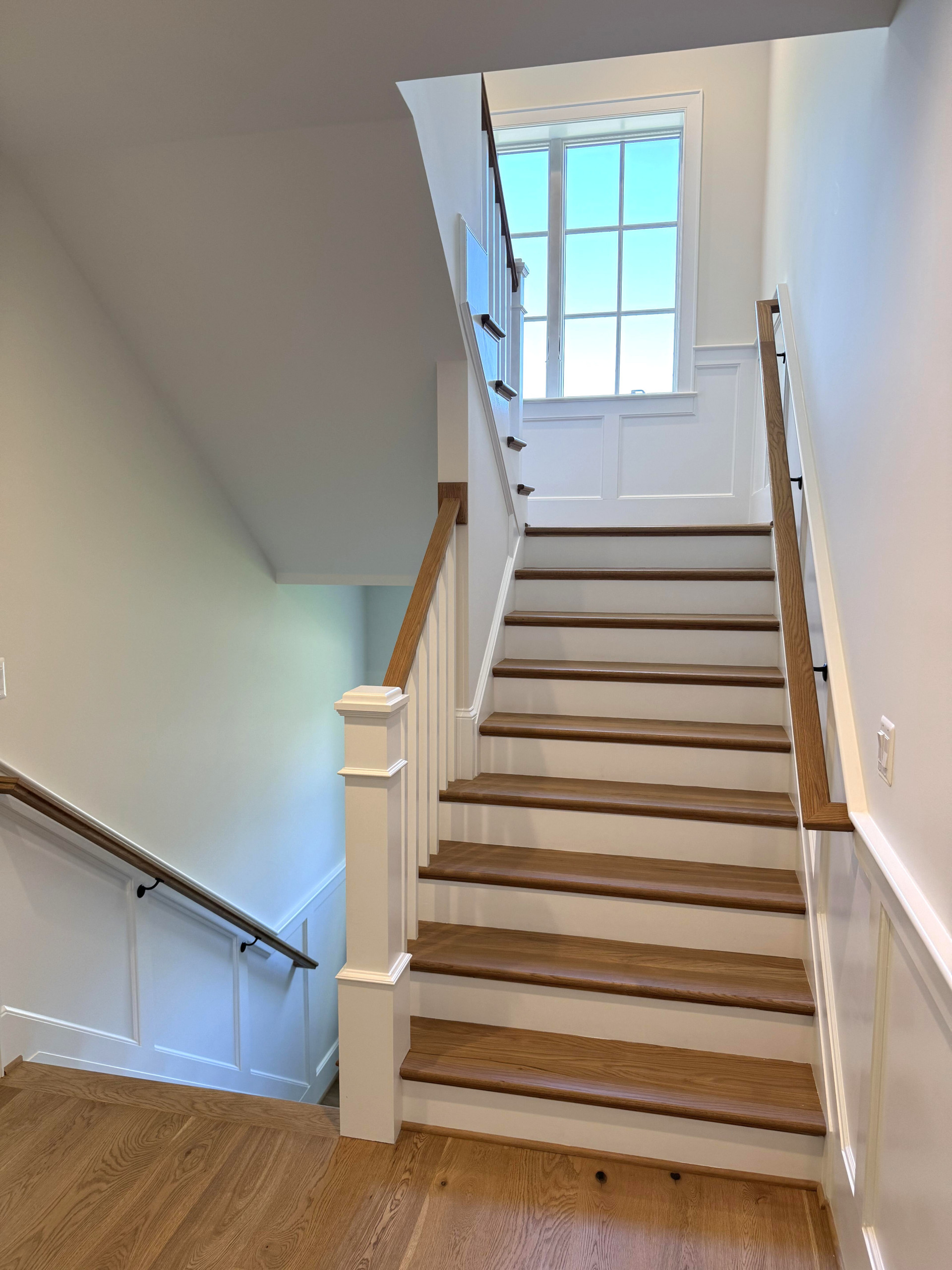 141_Timeless U Shaped Stair with Traditional Box Newels, Arlington, VA 22207