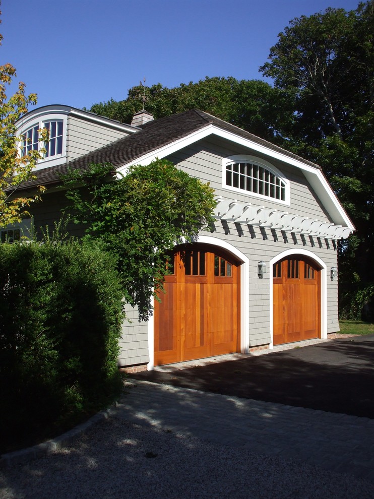 Photo of a transitional garage in New York.