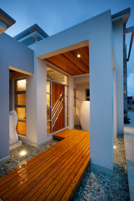 Arabella Loop contemporary-entrance