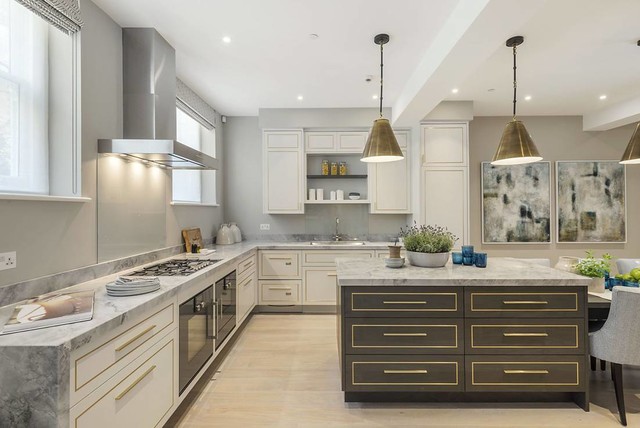 Open Plan Bepoke Kitchen traditional-kitchen