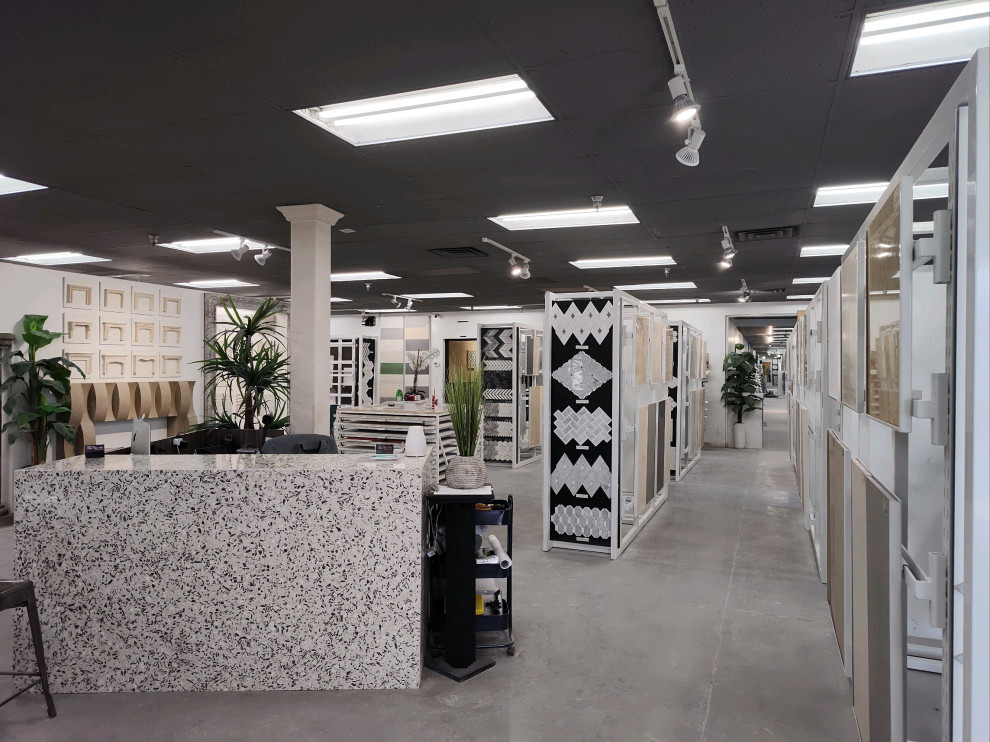 MOD Construction Showroom: Evertops Design Studio