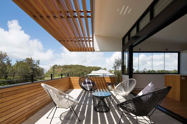 Warriewood 01 contemporary-deck