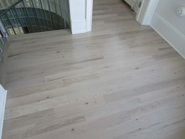 Water Mill 4 Red Oak Installed And Pickled 3 Coats Bona Traffic Satin New York By Valenti Flooring Inc Houzz