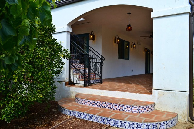 Complete Home Makeover mediterran-treppen