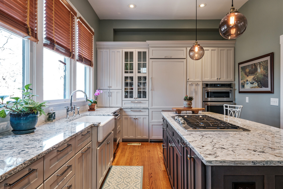Kitchen - transitional kitchen idea