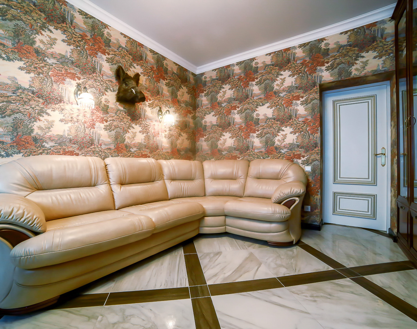 Классический интерьер трехкомнатной квартиры