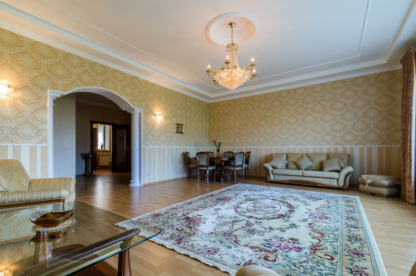 ОЧЕНЬ БОЛЬШОЙ- ШИКАРНЫЙ КОТТЕДЖ! В живописном месте, на берегу реки!