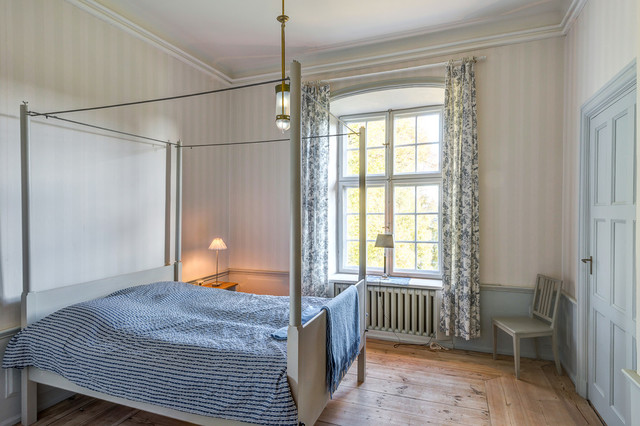 FOGELVIK SLOTT british-colonial-bedroom