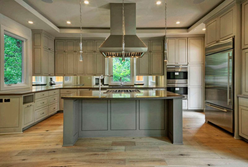 Inspiration for a transitional kitchen remodel in Austin