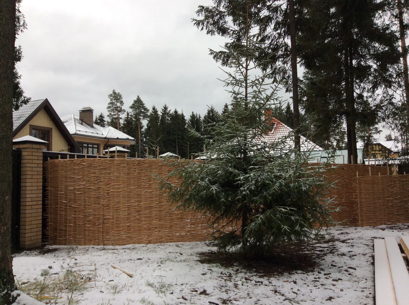 Плетеные изгороди. Плетни.