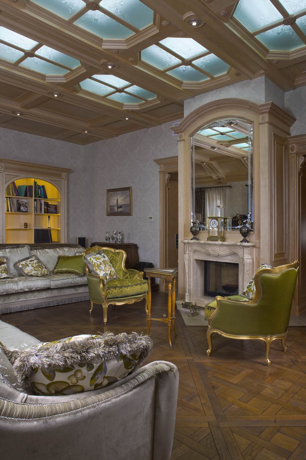 Камин с зеркалом