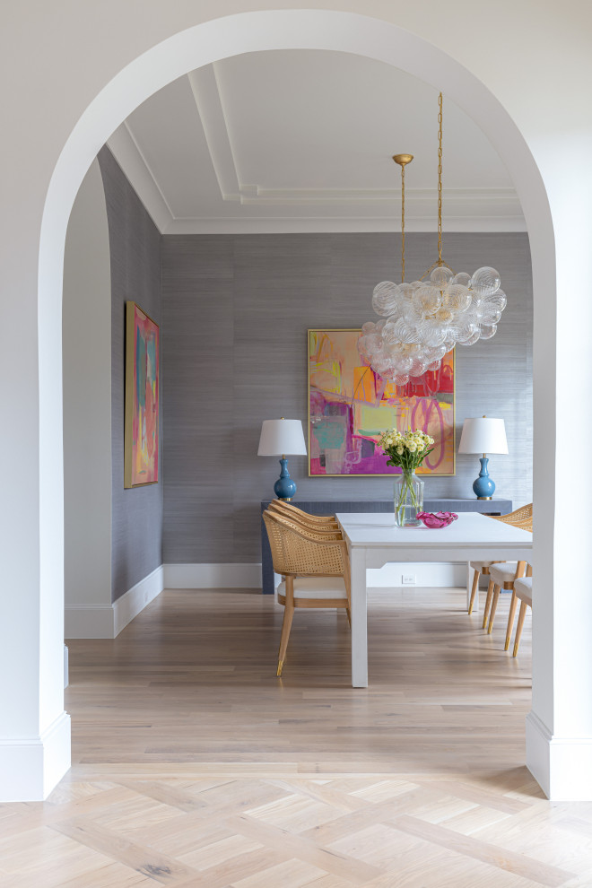 Transitional home design photo in Dallas