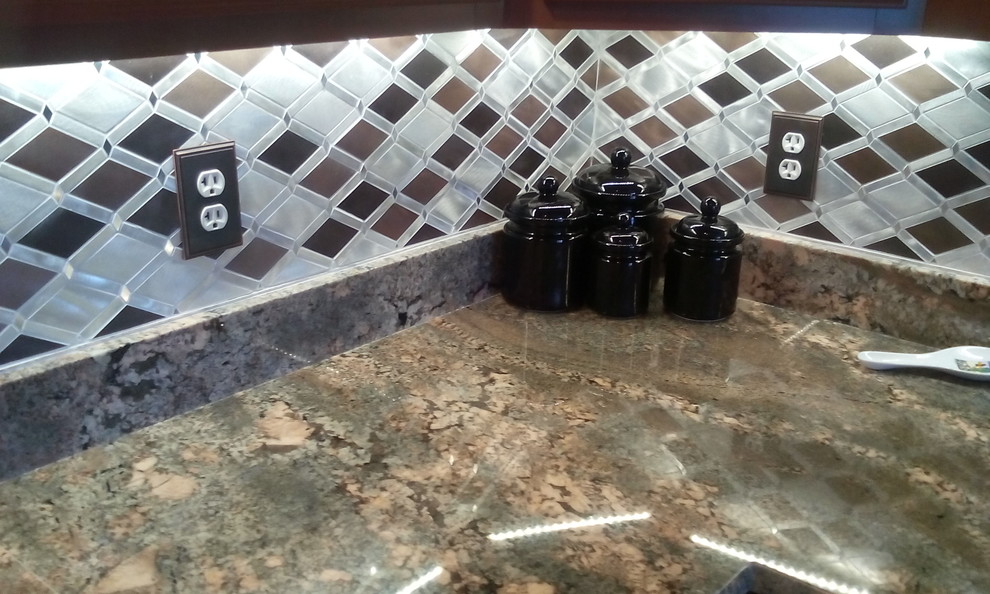 Chesapeake Beach tile backsplash using Glazzio Tile in stainless steel