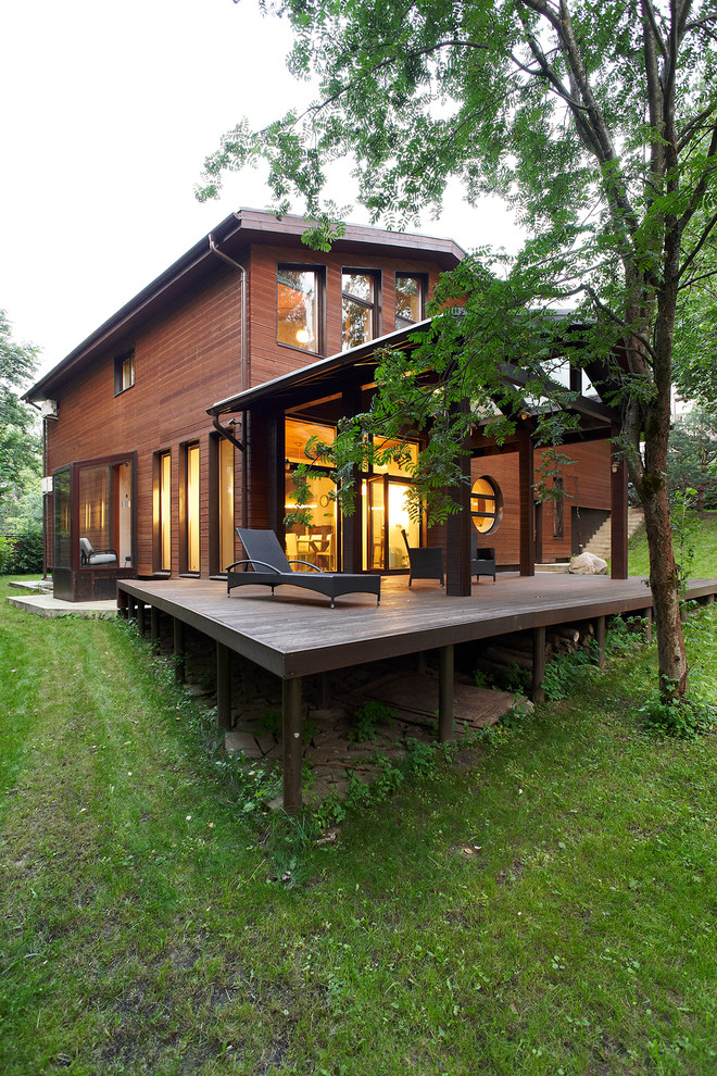 Дом на склоне