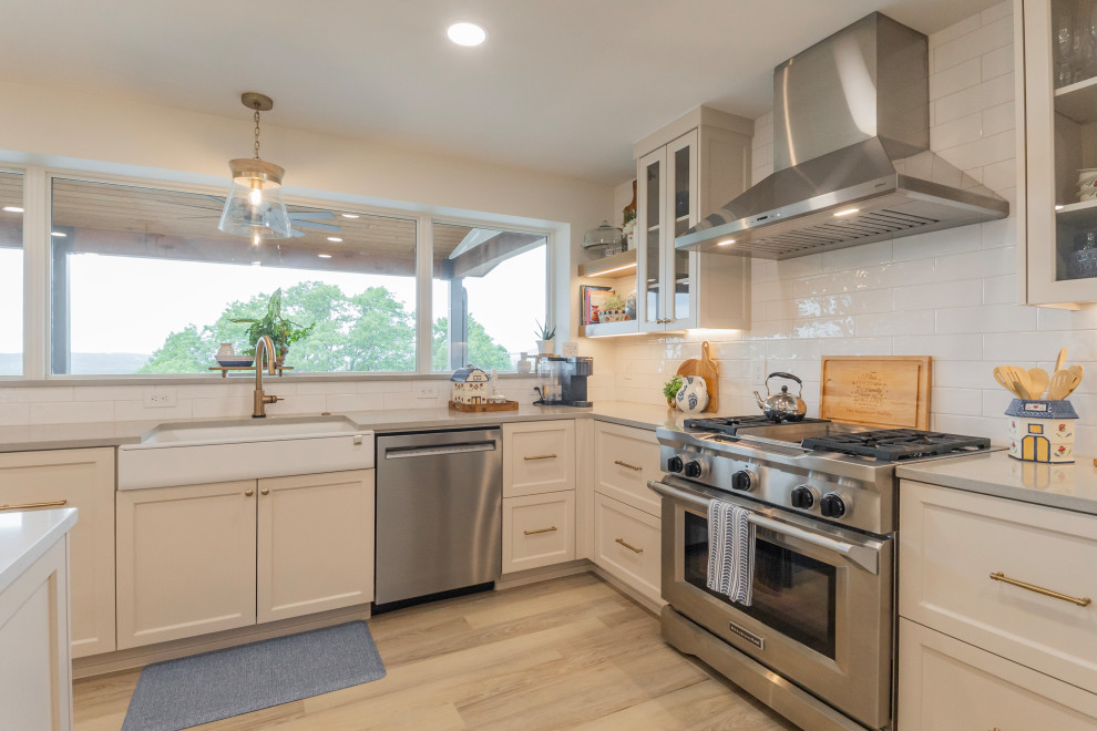 6302 Lynn Lane - Reit Above It All