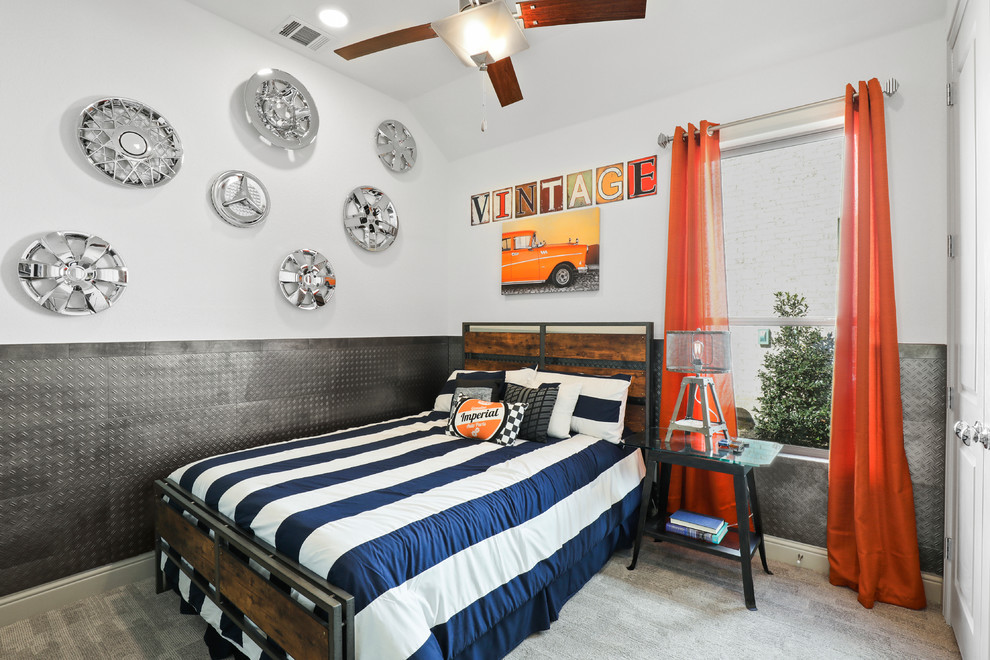 Inspiration for a mid-sized traditional guest bedroom in Dallas with white walls, carpet and grey floor.