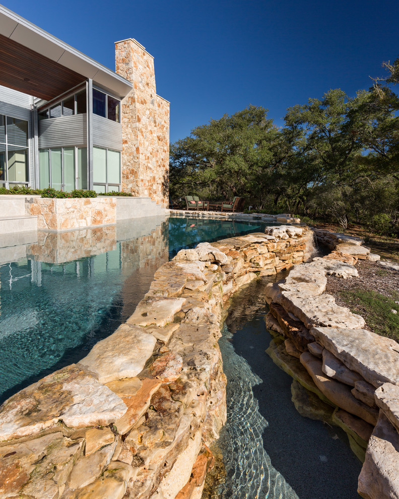 Transitional pool photo in Austin