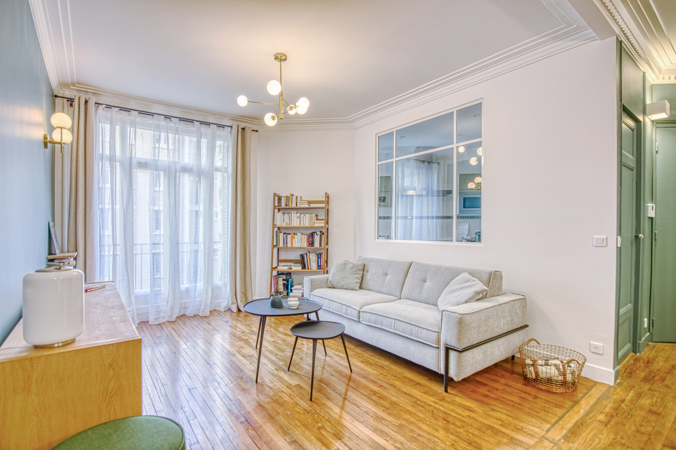 La suppression de la séparation au plafond a permis de créer une pièce de vis ag