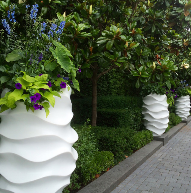 Marie Khouri Planters Modern Garden Vancouver By Sg Design Houzz Uk