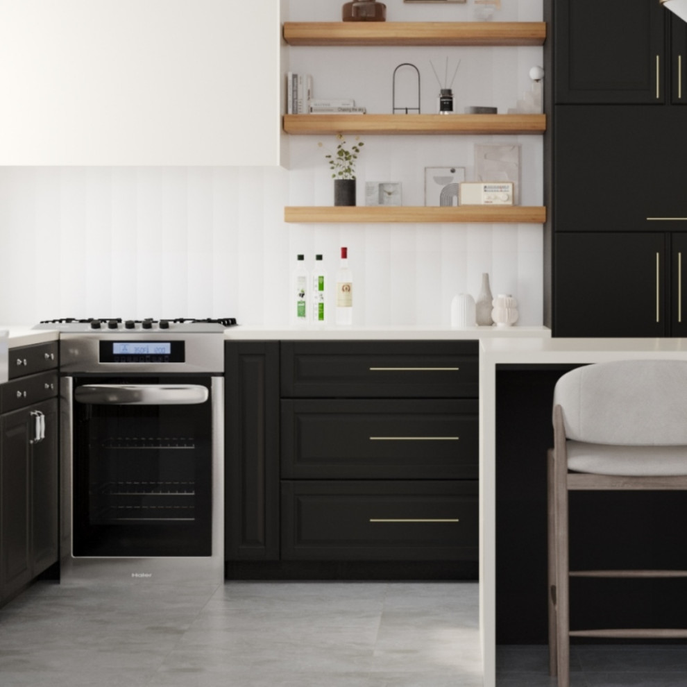 Mittelgroße Küche mit Küchenrückwand in Weiß und Rückwand aus Keramikfliesen in Sonstige