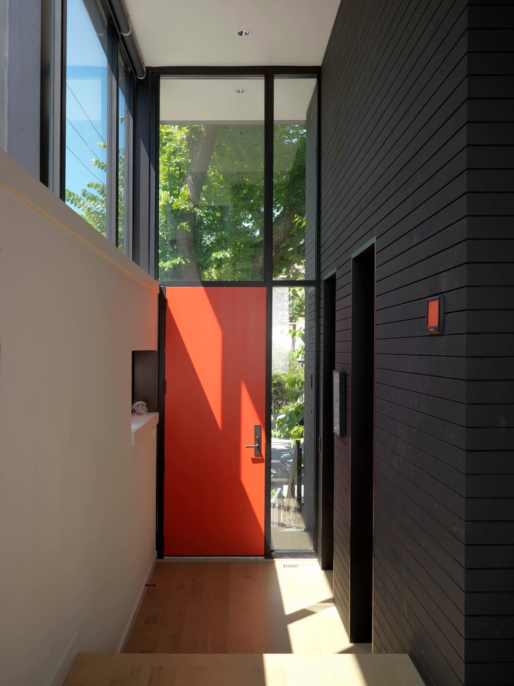 Photo of a contemporary entryway in Chicago.