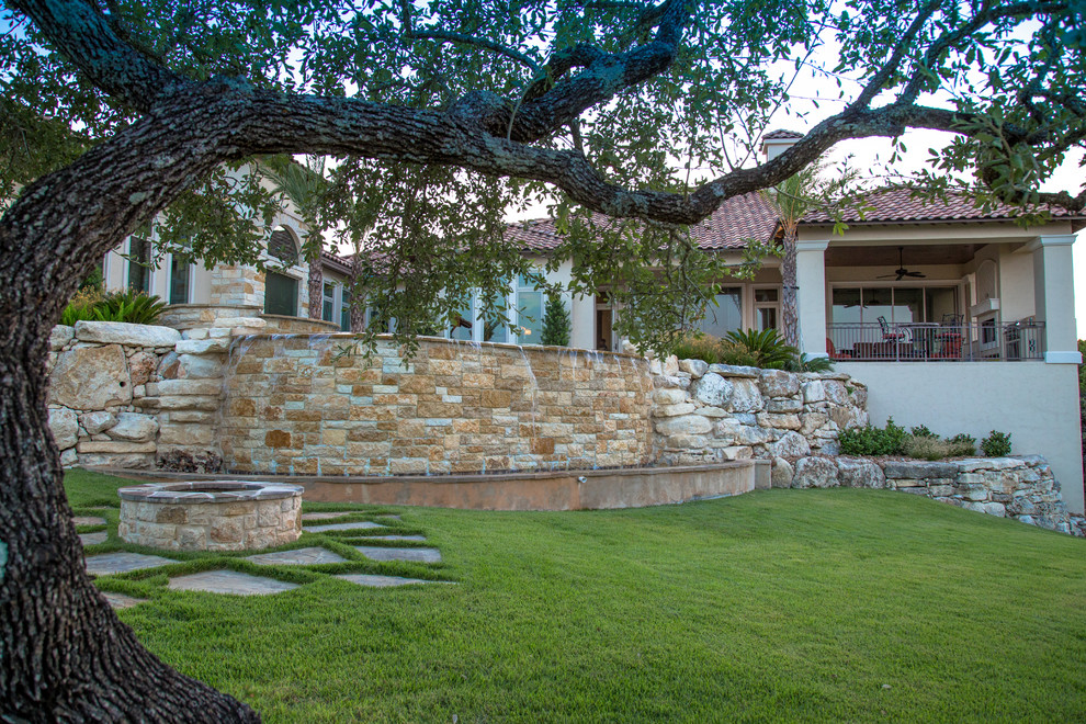 Mountain style home design photo in Austin