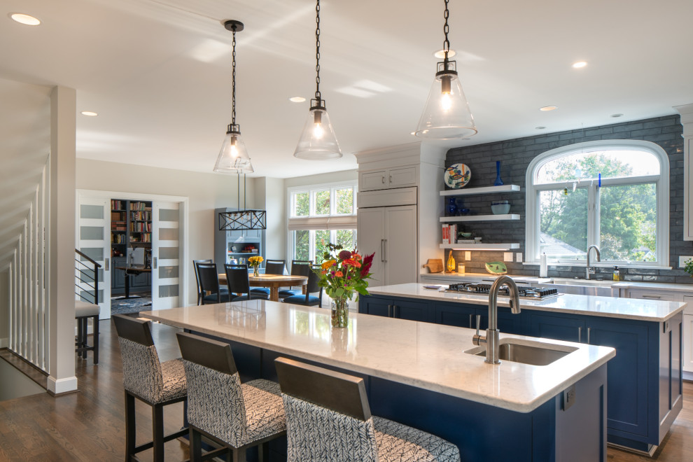 Transitional kitchen photo in Cincinnati