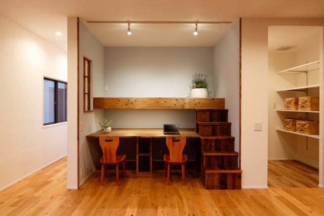 Yan邸 bureau-a-domicile