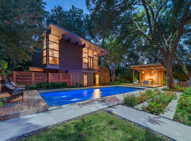Modern: Beverly Drive contemporary-pool