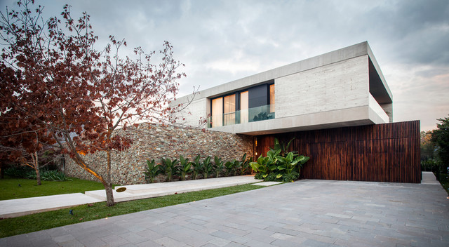 CASA G&Uuml;ELL modern