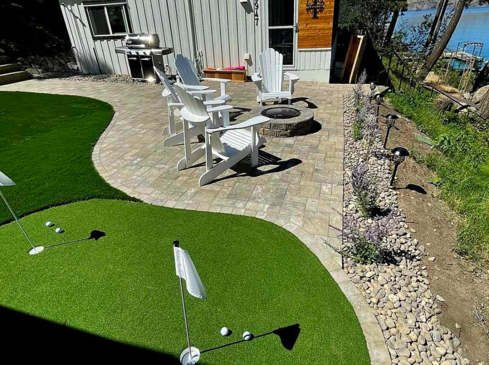 Tambellini Outdoor Lounge with Putt-Putt