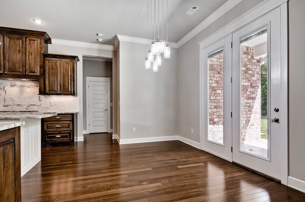 Home design - transitional home design idea