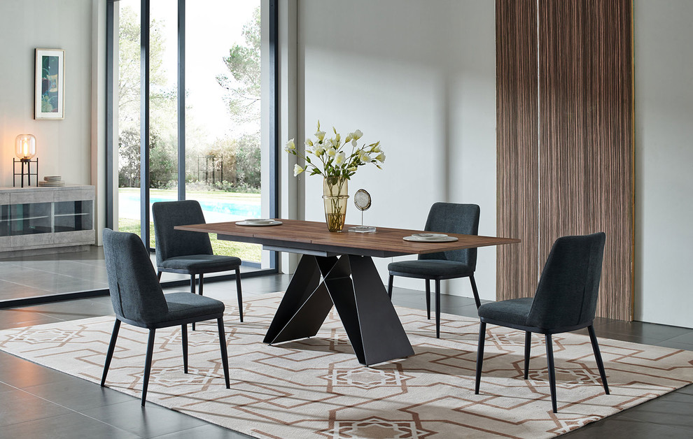 ОБЕДЕННАЯ ГРУППА MARSHALL & JOSS