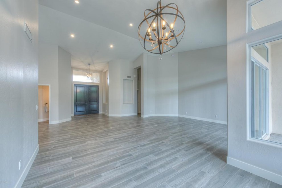 Home design - transitional home design idea in Phoenix