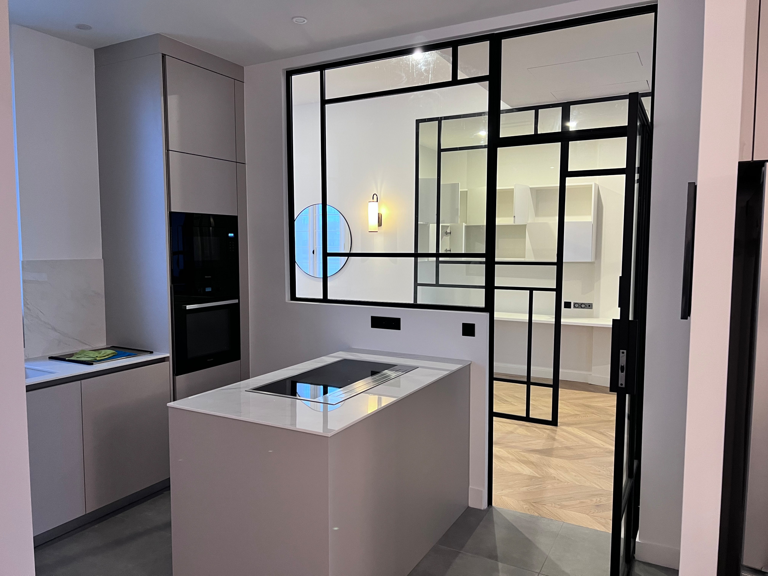 Rénovation complète d'un appartement moderne à Neuilly