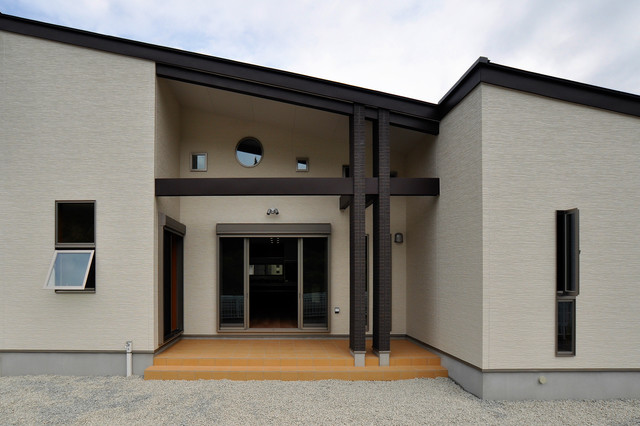 南風が巡るほっとはうす modern-patio
