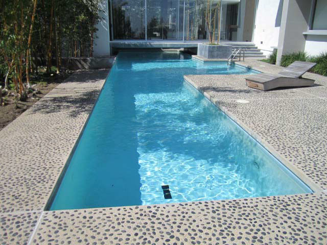 Pools modern touch with pebble - Mediterranean - Swimming Pool ...