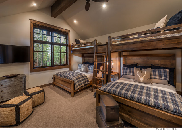 The Cozy Corner Cabin bedroom