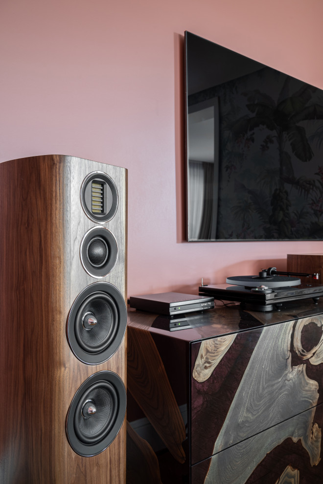 Акустическая система в гостиной