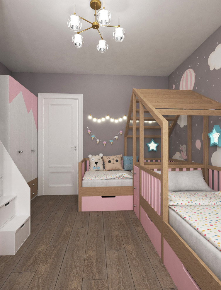 Детская комната с лесными фотообоями для близняшек