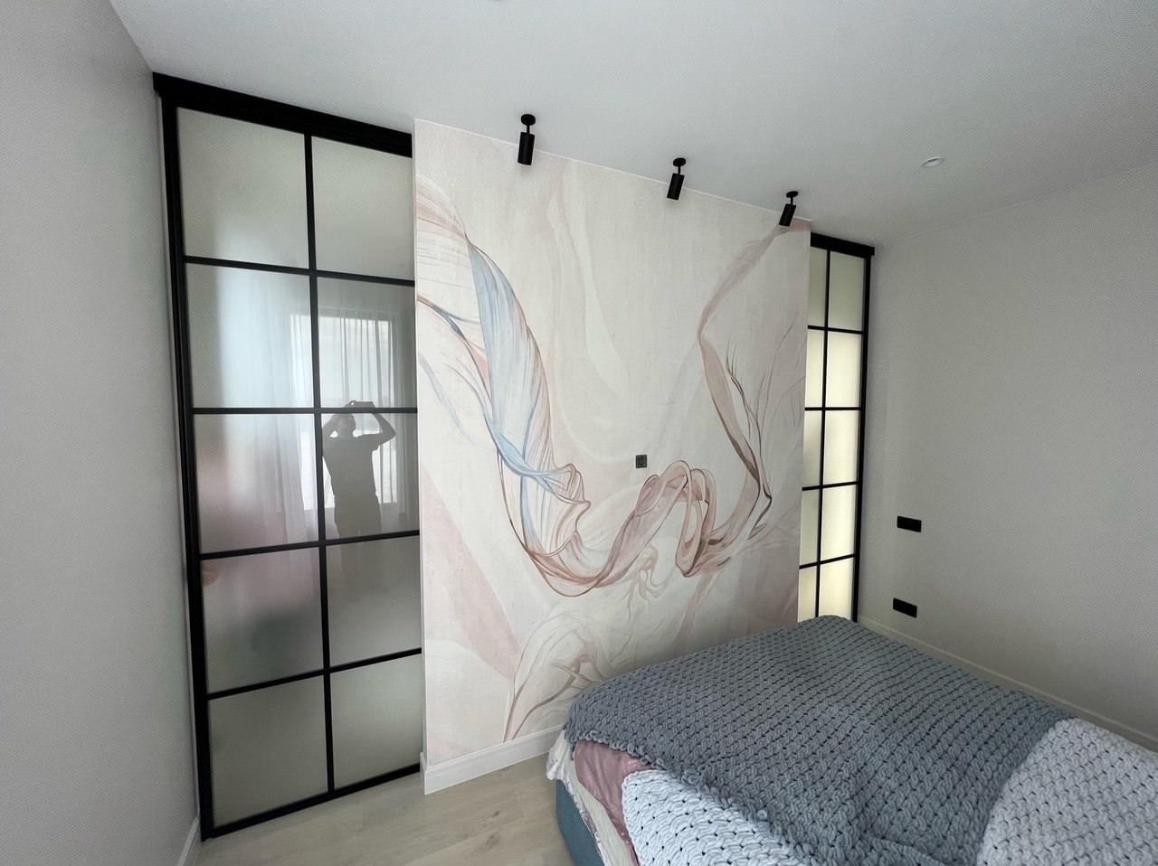 Раздвижная межкомнатная перегородка