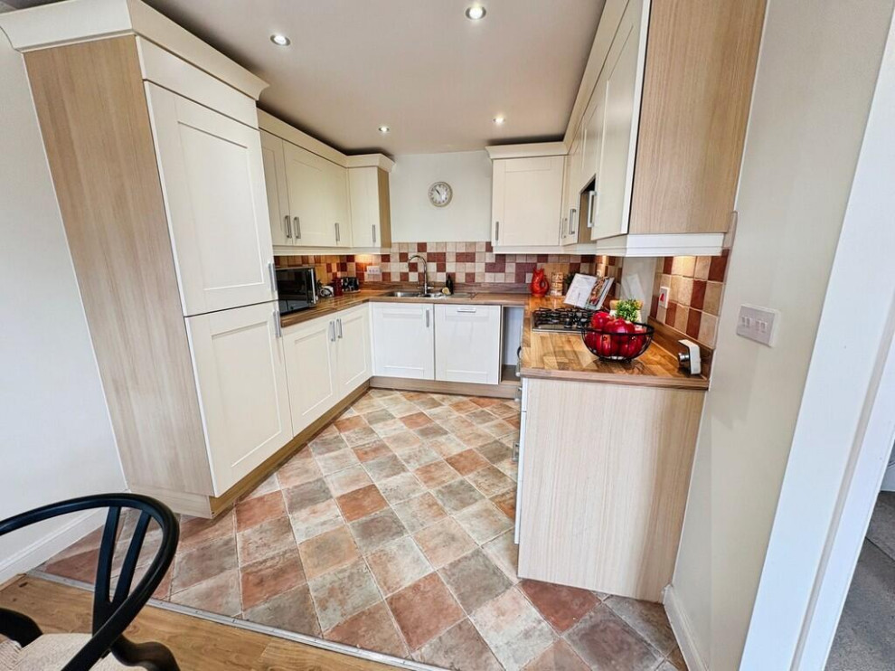 River View - Stage to Sell