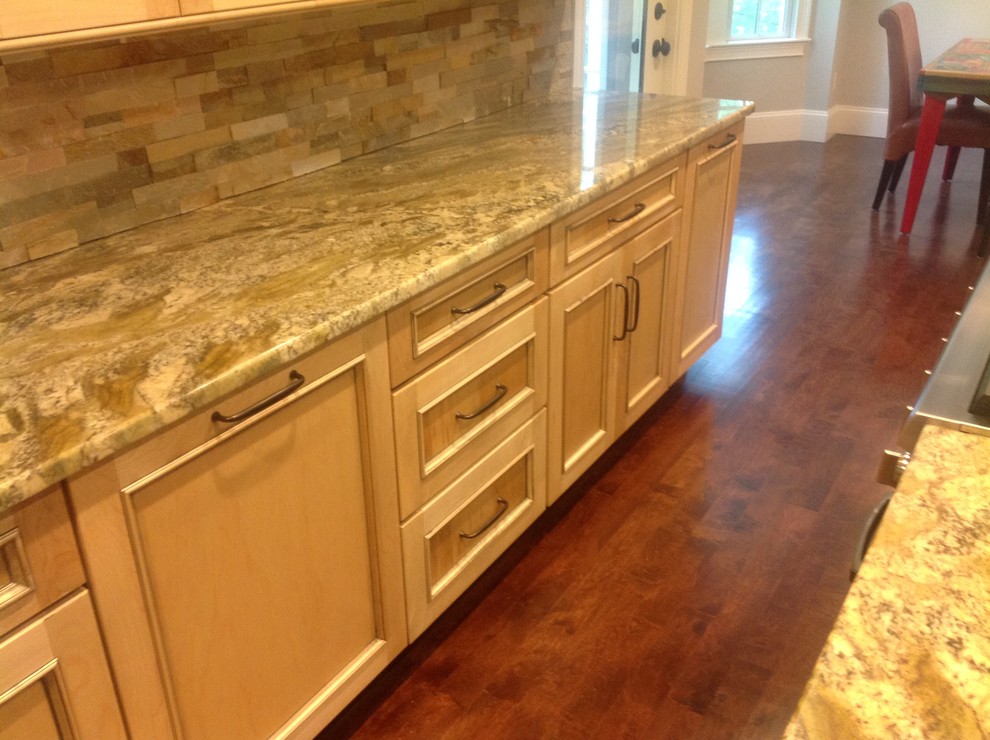 Inspiration for a rustic home design remodel with granite countertops