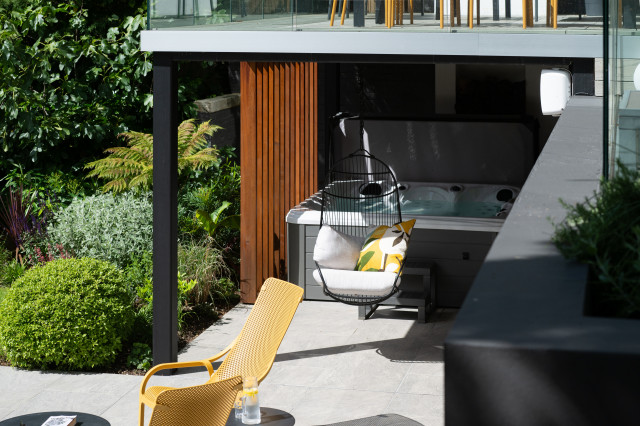 Gardeners Cottage contemporary-deck