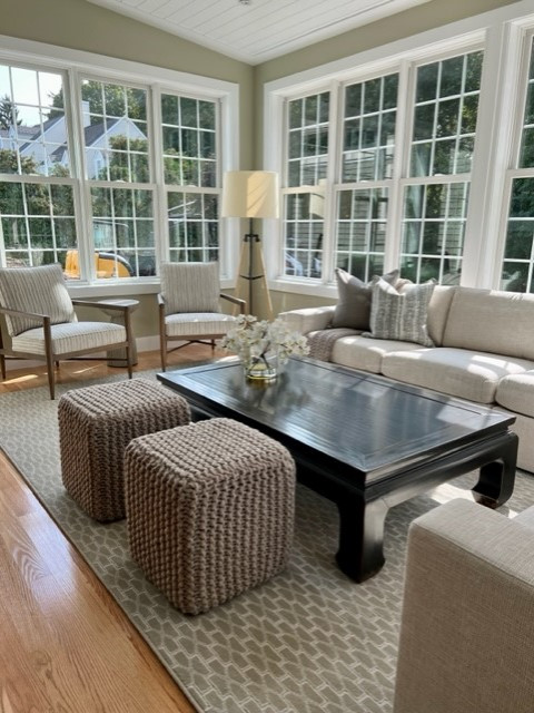 NEUTRAL SUNROOM